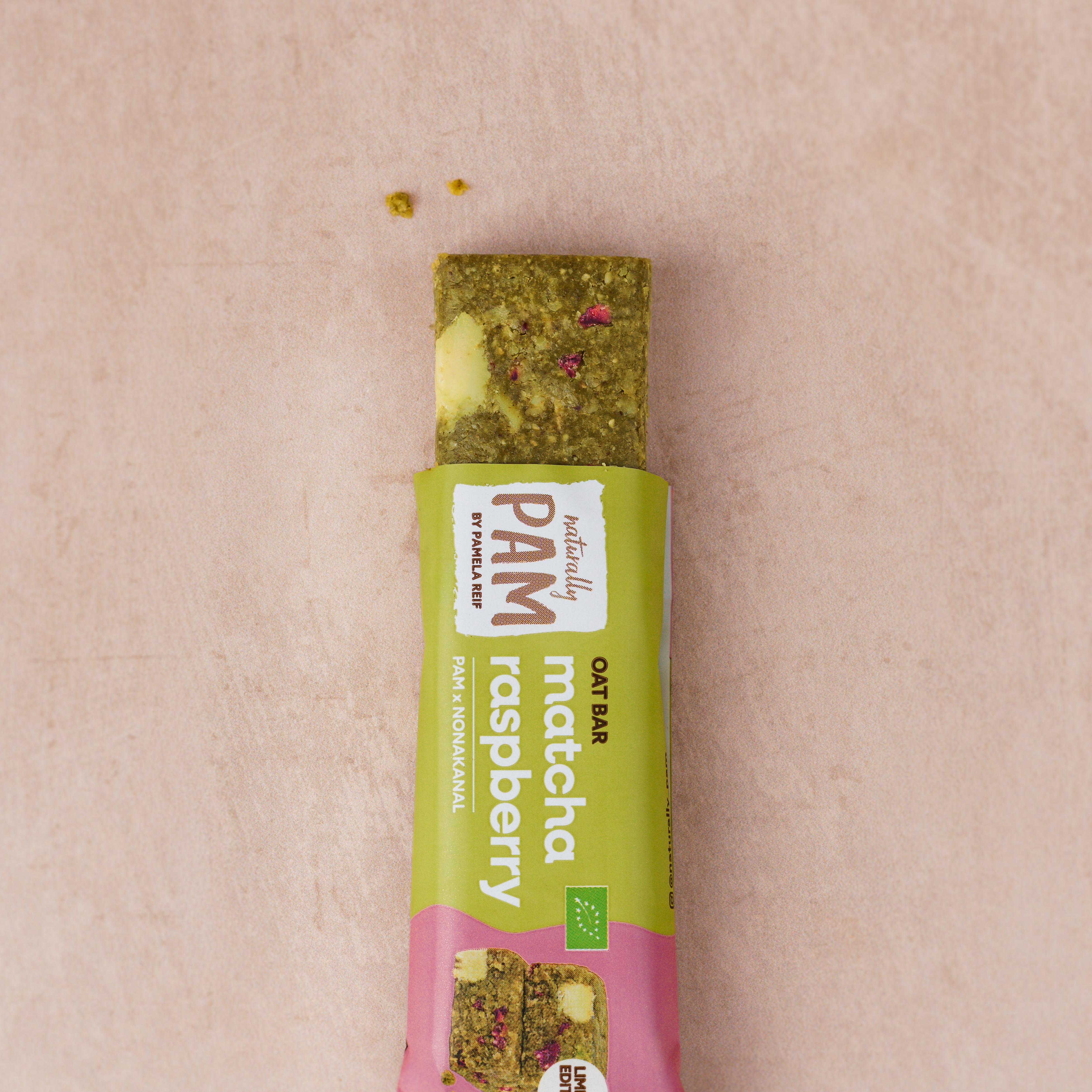 Naturally Pam Oat Bar Matcha Raspberry