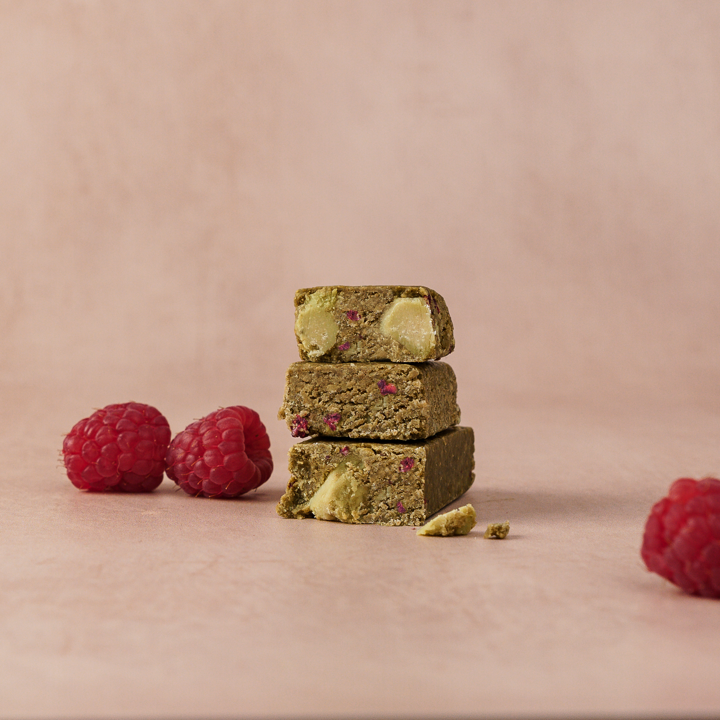 Naturally Pam Oat Bar Matcha Raspberry